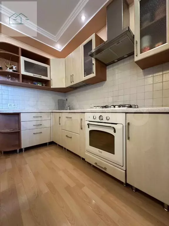 2-к. квартира, 50 м, 1/9 эт. - Фото 1