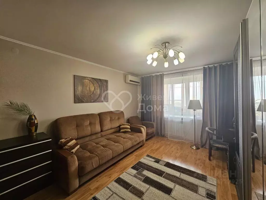 3-к кв. Волгоградская область, Волгоград ул. Гвоздкова, 20 (72.4 м) - Фото 1
