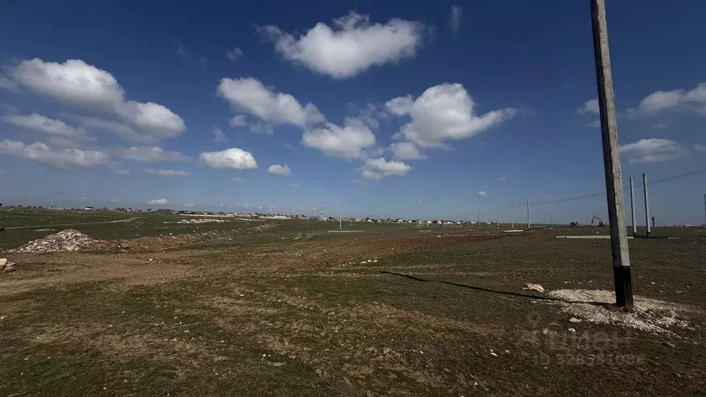 Участок в Крым, Сакский район, Штормовское с/пос, с. Приветное ул. ... - Фото 2