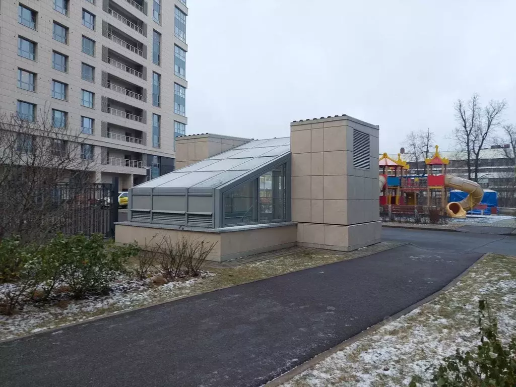 Гараж в Санкт-Петербург Ушаковская наб., 3к2 (13 м) - Фото 2