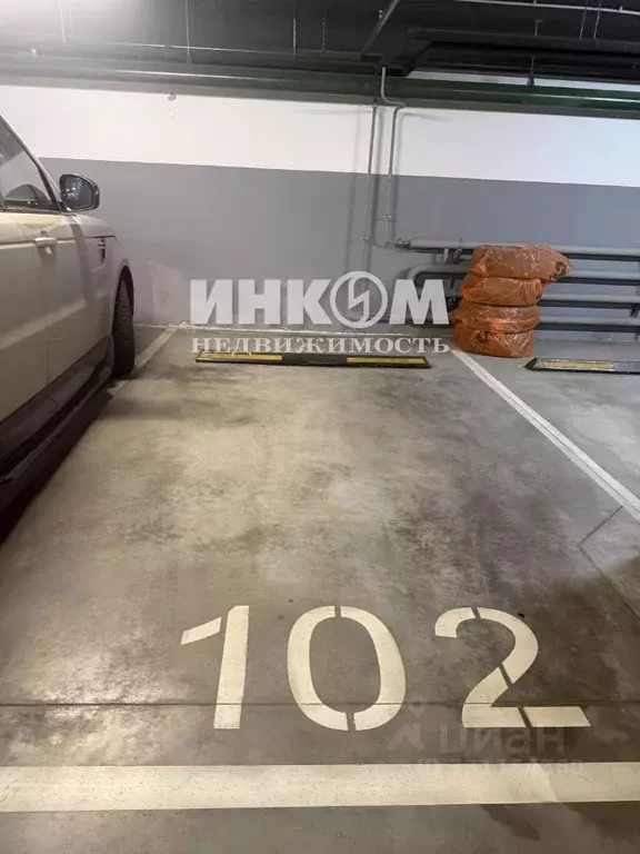 Гараж в Московская область, Одинцовский городской округ, д. Барвиха ... - Фото 1