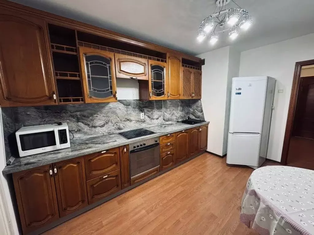 2-к кв. Ямало-Ненецкий АО, Салехард ул. Гаврюшина, 15 (73.0 м) - Фото 1