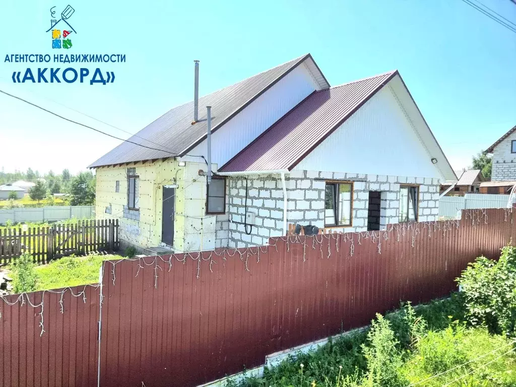 Дом в Алтайский край, Первомайский район, с. Санниково ул. Зимняя (98 ... - Фото 1