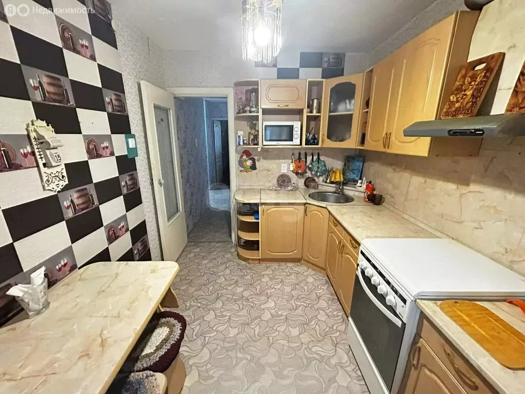 3-комнатная квартира: Курган, улица Луначарского, 2 (58.9 м) - Фото 0