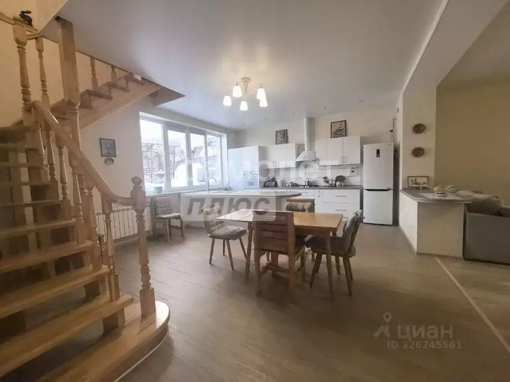 Дом в Калужская область, Малоярославецкий муниципальный округ, с. ... - Фото 1