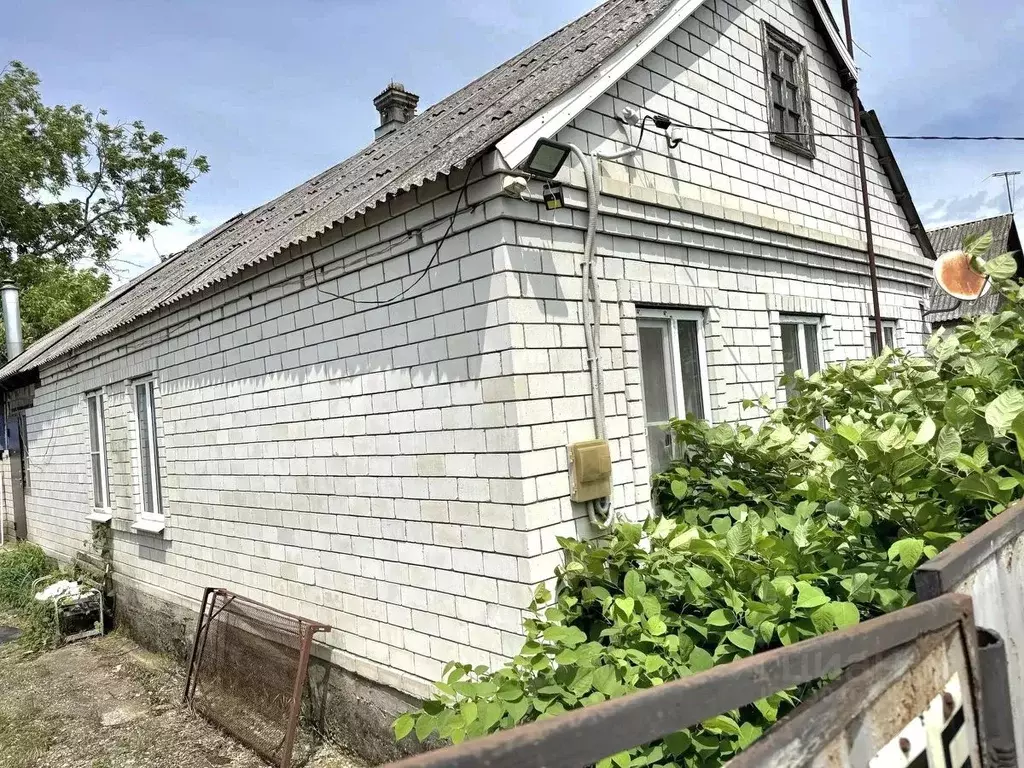 Дом в Краснодарский край, Белореченск ул. Калинина (70 м) - Фото 1
