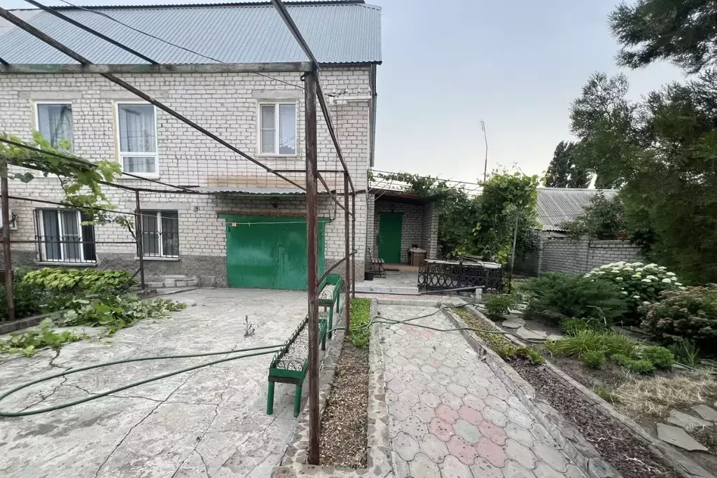 Дом в Волгоградская область, Волгоград Южно-Сибирская ул., 103 (276 м) - Фото 0