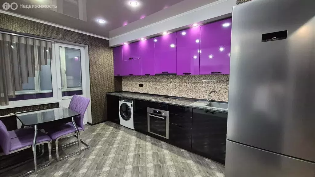 2-комнатная квартира: Брянск, Красноармейская улица, 42 (67.7 м) - Фото 1