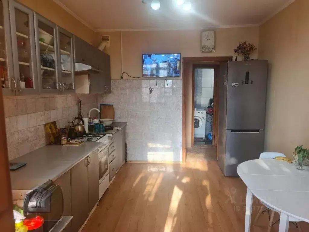 2-к кв. Крым, Симферополь ул. Маршала Жукова, 35 (61.7 м) - Фото 1