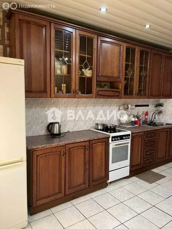 2-комнатная квартира: Лобня, Молодёжная улица, 8 (69.8 м) - Фото 1