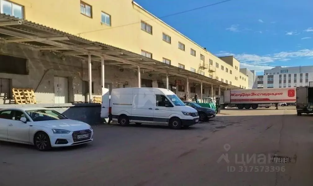 Склад в Москва Илимская ул., 3АС1 (7841 м) - Фото 1