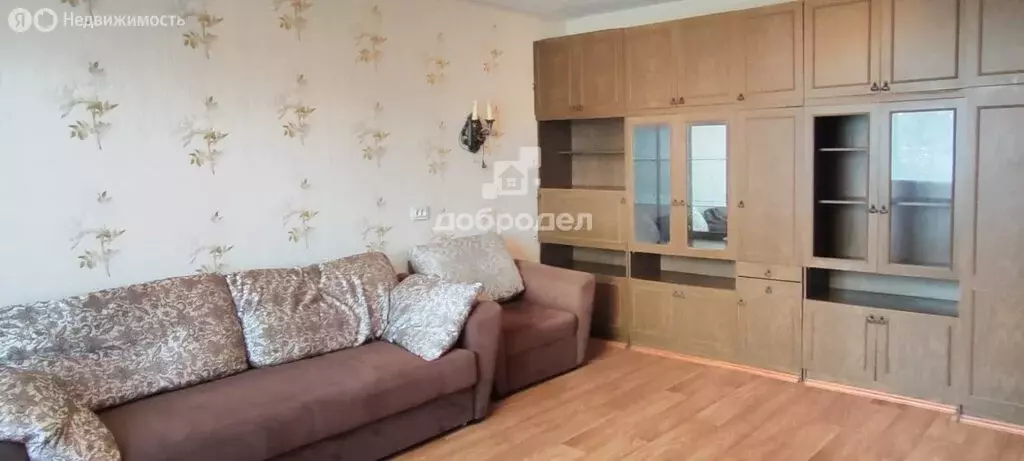 2-комнатная квартира: Екатеринбург, Сиреневый бульвар, 21 (42.6 м) - Фото 0