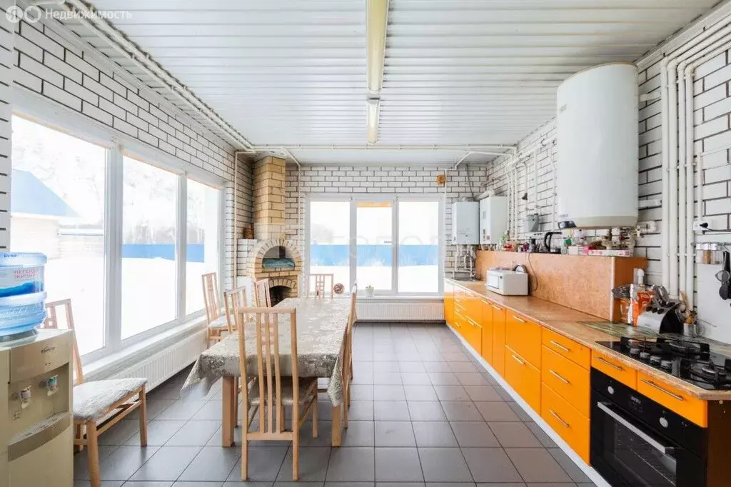 Дом в Барнаул, Кленовая улица, 108 (350 м) - Фото 1
