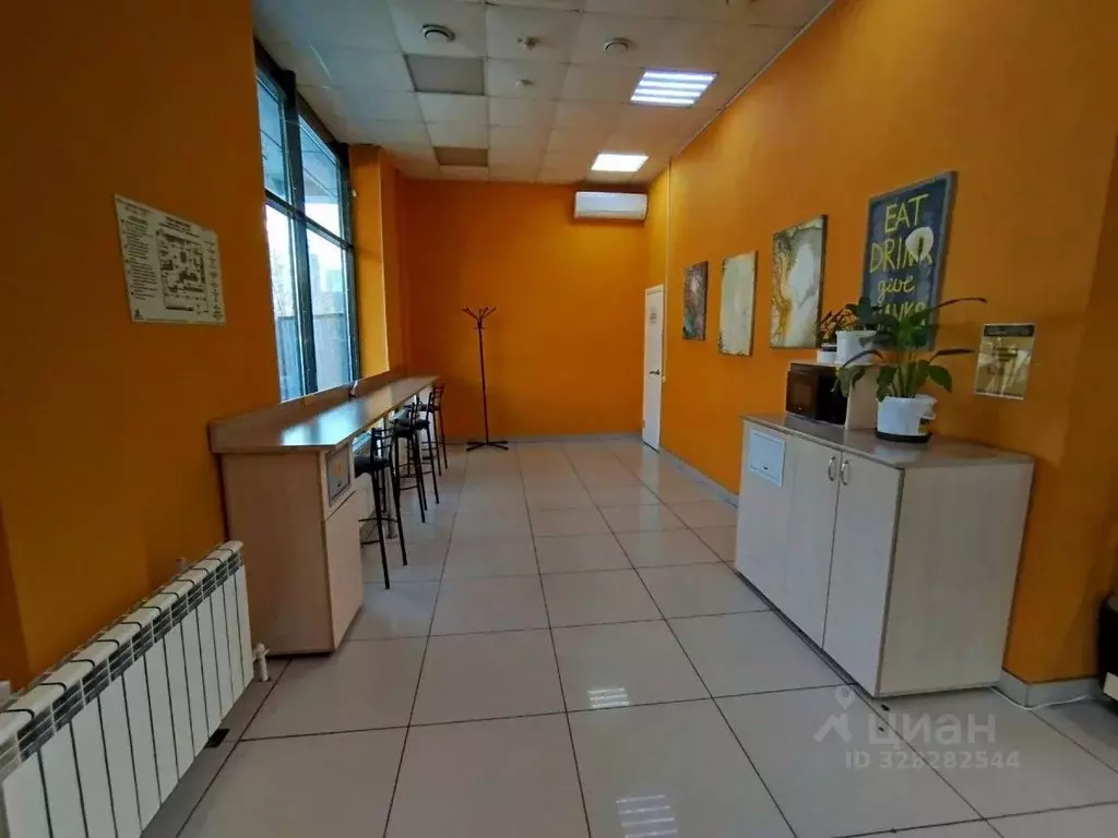 Помещение свободного назначения в Татарстан, Набережные Челны просп. ... - Фото 1