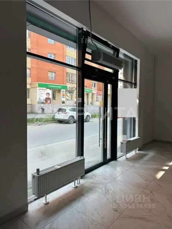 Помещение свободного назначения в Тюменская область, Тюмень Заречный ... - Фото 1