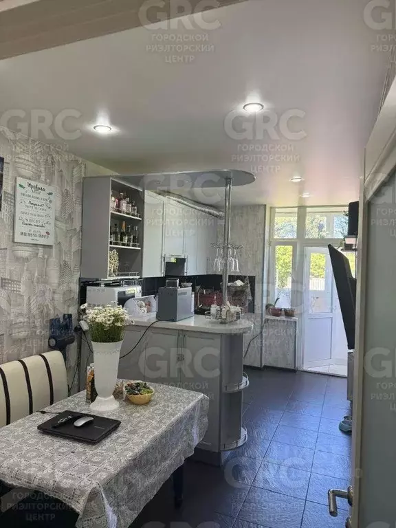 Квартира, 3 комнаты, 93.5 м - Фото 0