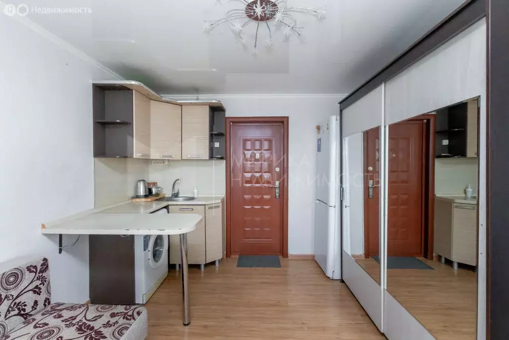 Квартира-студия: Тюмень, Холодильная улица, 40 (12.8 м) - Фото 1