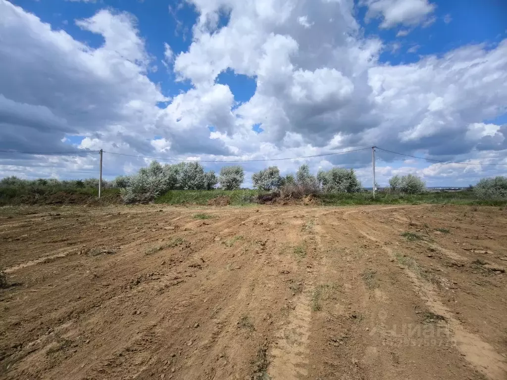 Участок в Саратовская область, с. Усть-Курдюм ул. Мусы Джалиля, 56А ... - Фото 2
