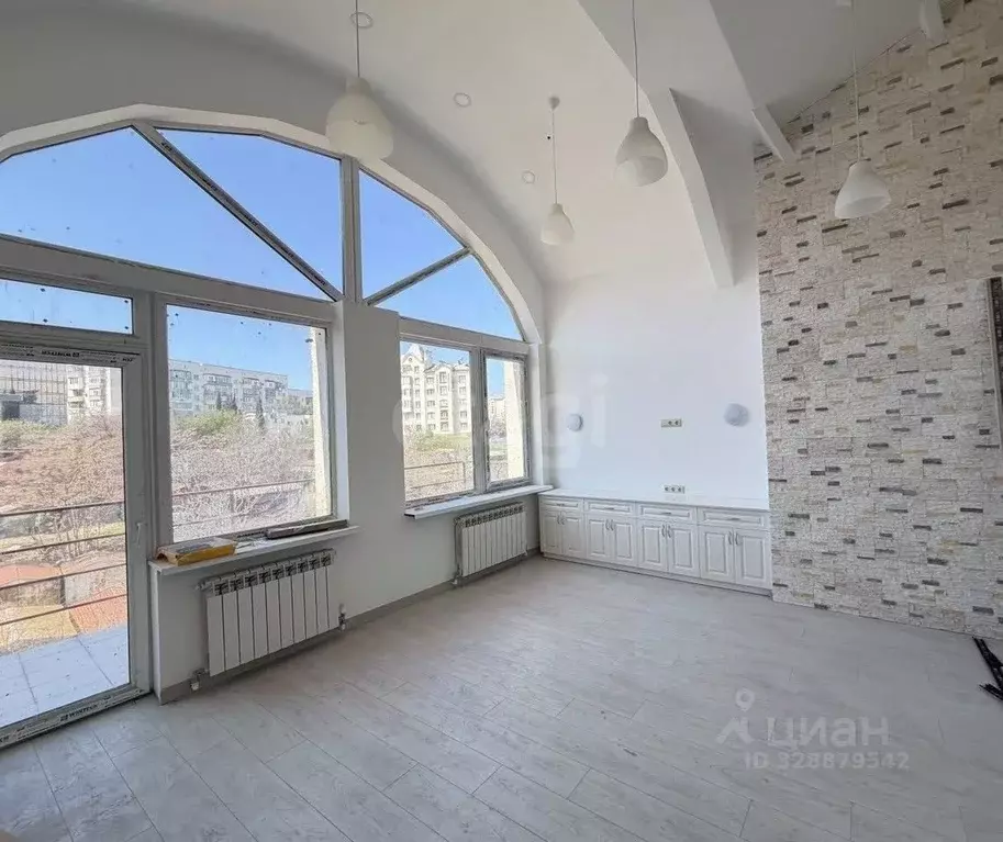 Офис в Севастополь ул. Адмирала Фадеева, 18 (120 м) - Фото 1
