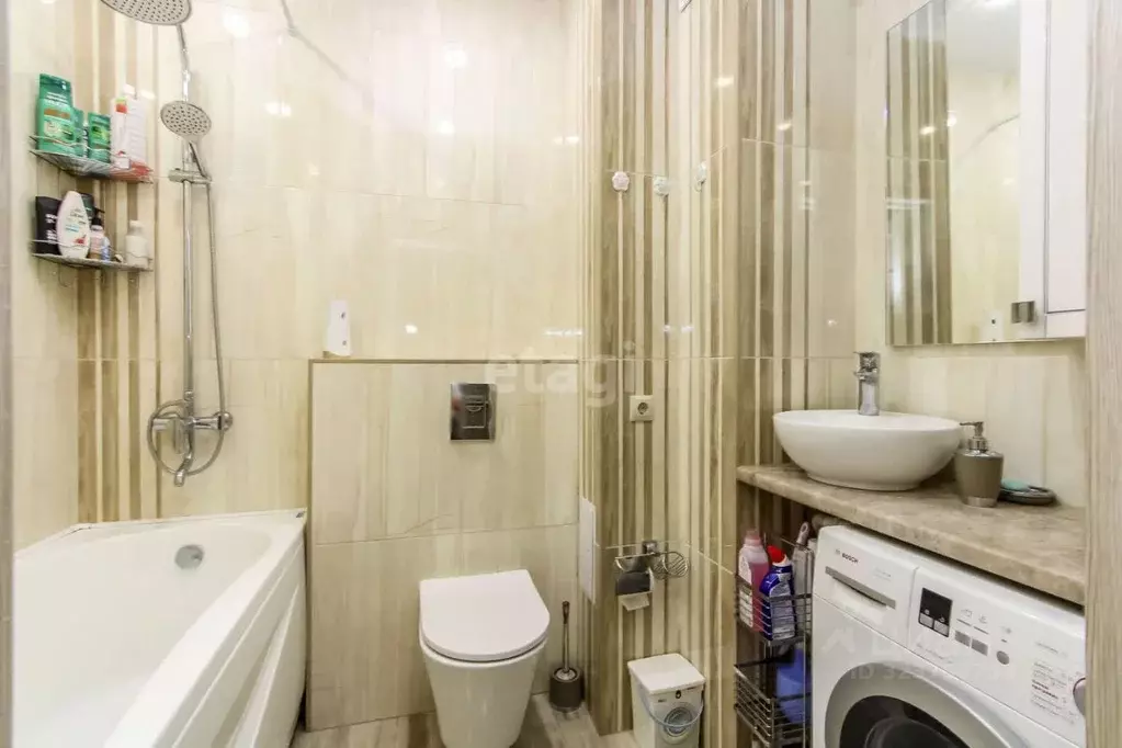 Студия Тюменская область, Тюмень ул. Тимофея Чаркова, 79к2 (32.4 м) - Фото 1