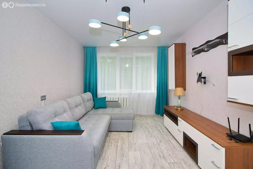 3-комнатная квартира: Владимир, улица Суворова, 5 (61.3 м) - Фото 0