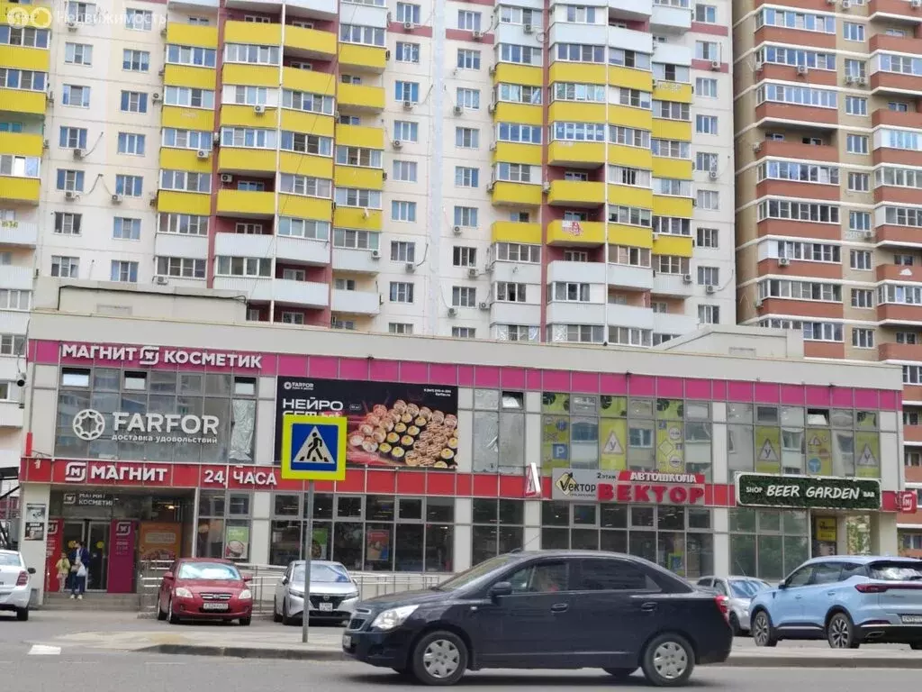 1-комнатная квартира: Краснодар, проспект имени писателя Знаменского, ... - Фото 0