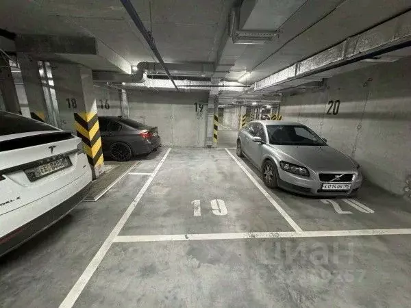 Гараж в Свердловская область, Екатеринбург ул. Азина, 31 (14 м) - Фото 1