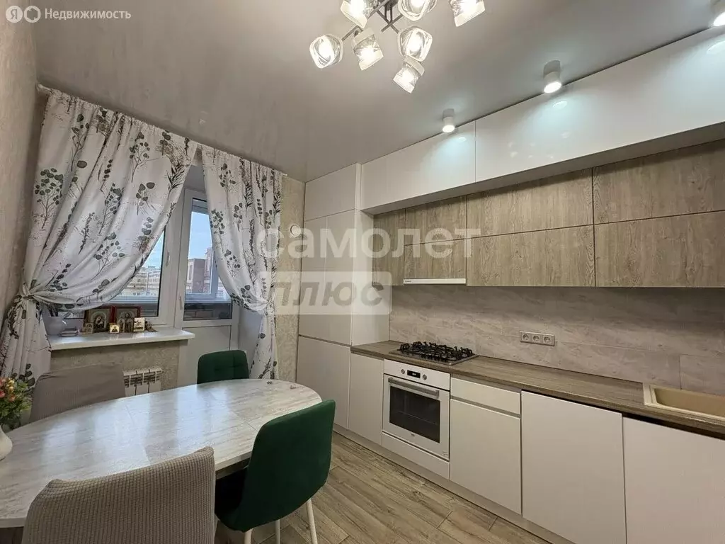 2-комнатная квартира: Йошкар-Ола, улица Йывана Кырли, 50А (60 м) - Фото 1