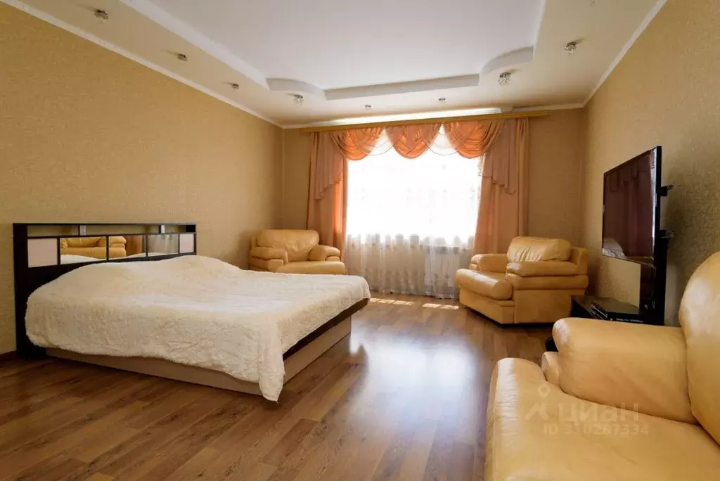 2-к кв. Пензенская область, Пенза ул. Пушкина, 43 (76.3 м) - Фото 1