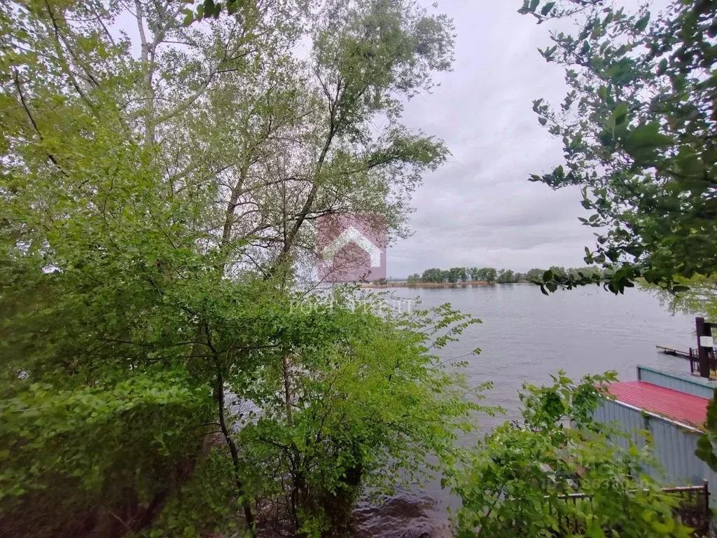 Участок в Саратовская область, Энгельсский район, Красноярское ... - Фото 0
