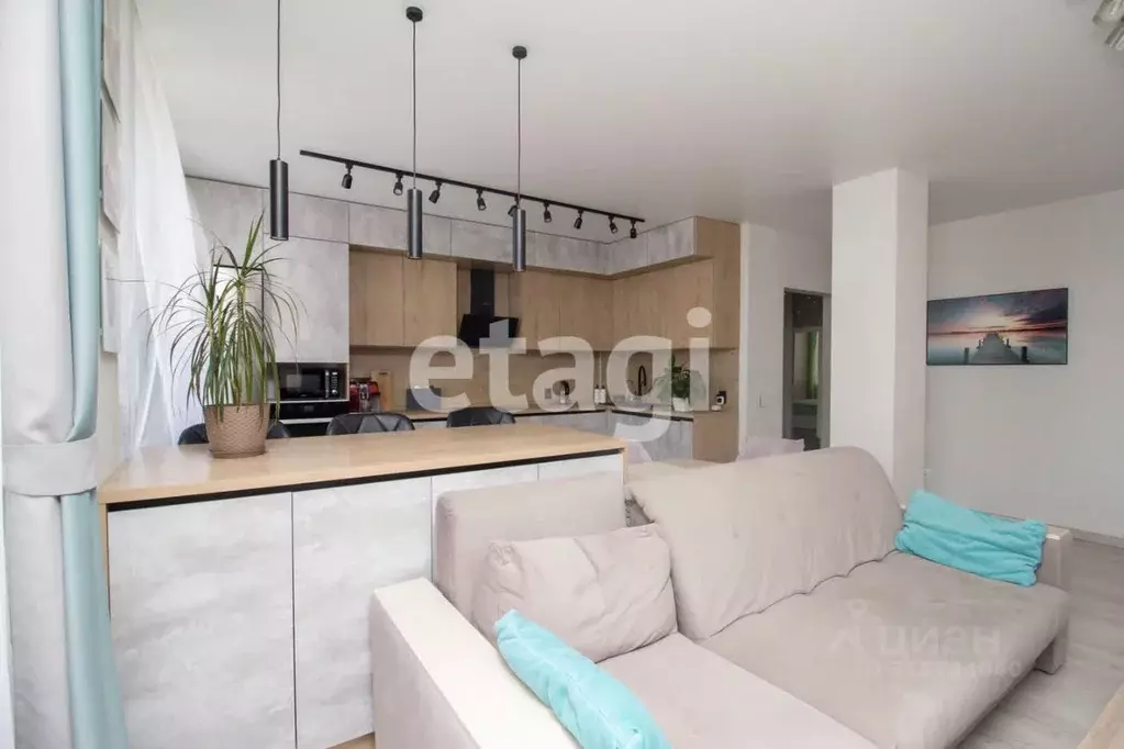 4-к кв. Красноярский край, Красноярск ул. Лесников, 25А (99.6 м) - Фото 1