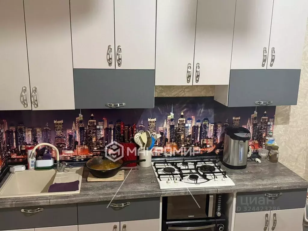 2-к кв. Ханты-Мансийский АО, Сургут Набережный просп., 78 (52.7 м) - Фото 2