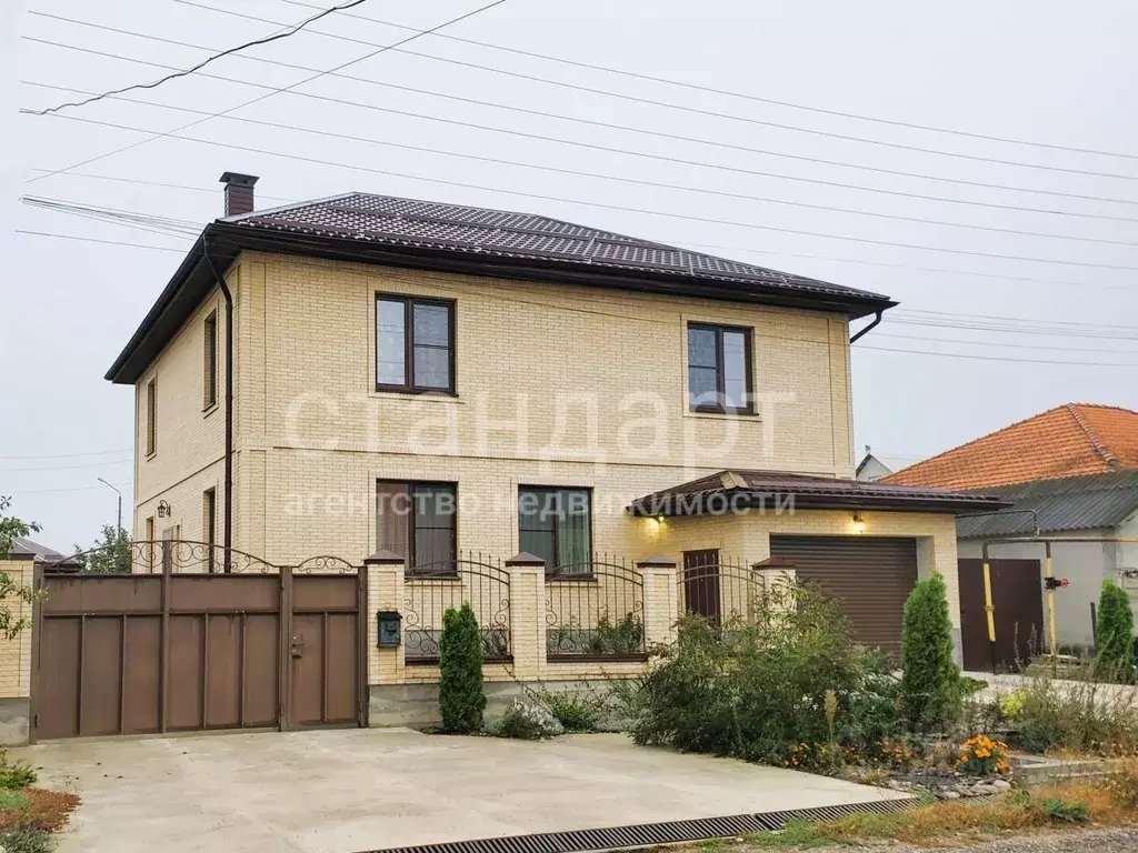 Дом в Ставропольский край, Ессентуки ул. Губина (247 м) - Фото 1