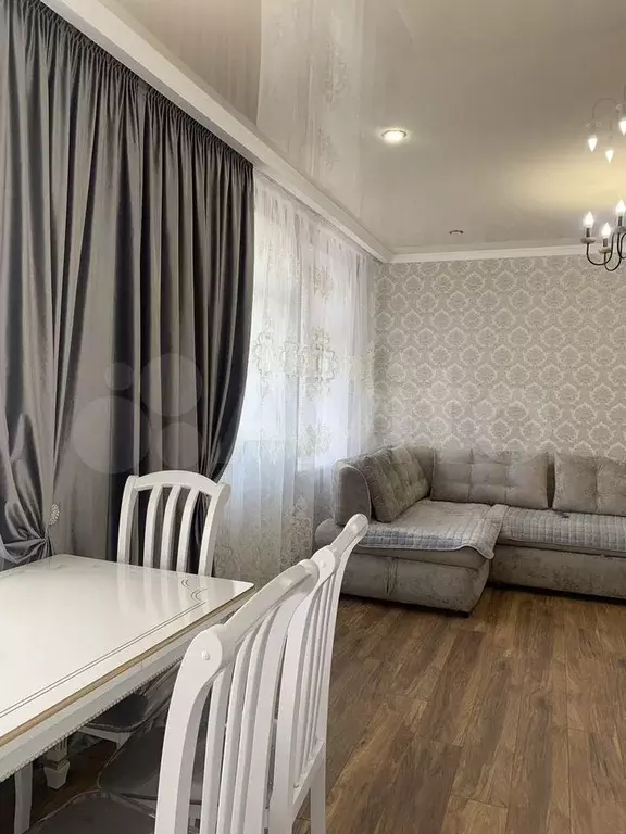 2-к. квартира, 60 м, 3/3 эт. - Фото 1