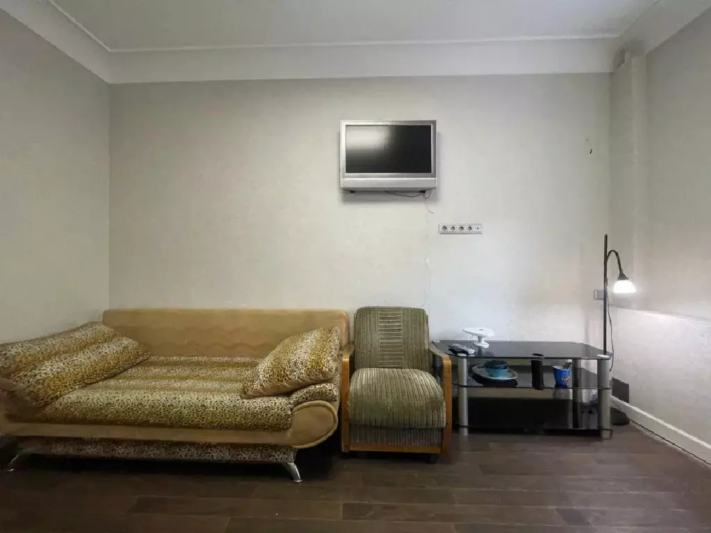 Продается комната в 3-комнатной квартире - Фото 1