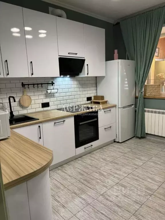 2-к кв. Белгородская область, Старый Оскол Дубрава мкр, 3 кв-л, 33 ... - Фото 1