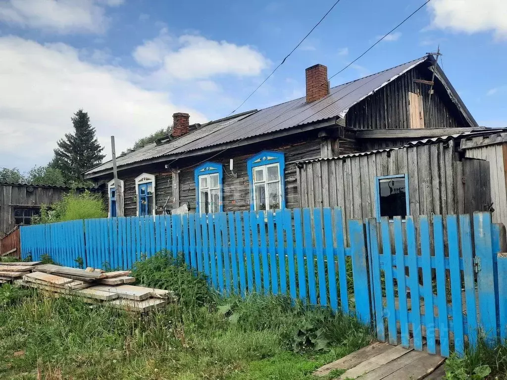 Дом в Свердловская область, Горноуральский муниципальный округ, с. ... - Фото 1