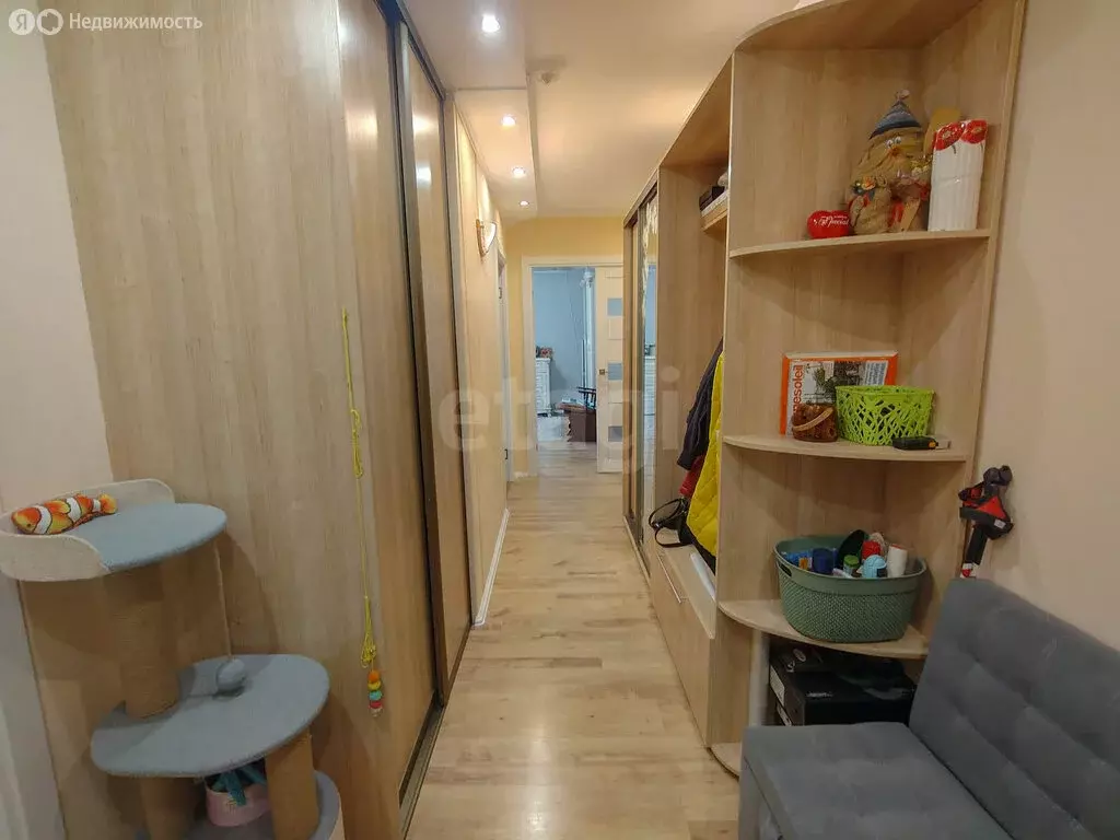 3-комнатная квартира: Шадринск, улица Свердлова, 87 (62.1 м) - Фото 1