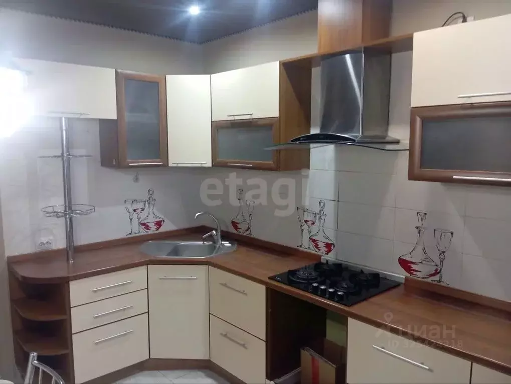 2-к кв. Белгородская область, Губкин Севастопольская ул., 107 (61.2 м) - Фото 1