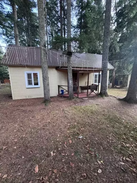 Дом в Карачаево-Черкесия, Зеленчукский район, с. Архыз  (15 м) - Фото 1