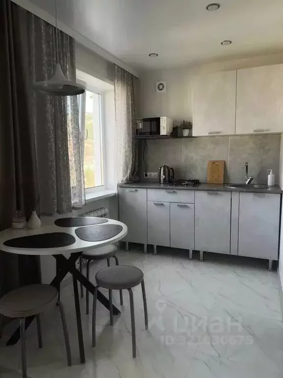 1-к кв. Алтай, Горно-Алтайск Коммунистический просп., 158 (44.0 м) - Фото 1