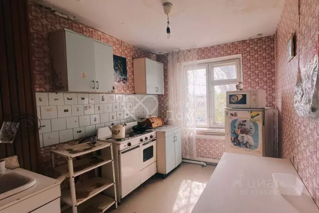 Дом в Волгоградская область, Дубовский район, Лозновское с/пос, с. ... - Фото 2