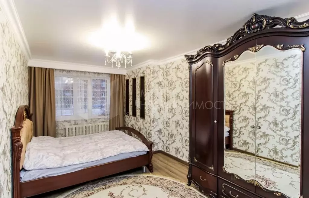 2-к кв. Тюменская область, Тюмень ул. Муравленко, 3 (69.4 м) - Фото 1