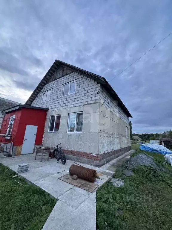 Дом в Белгородская область, Старооскольский городской округ, с. ... - Фото 0