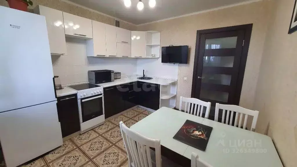 1-к кв. Тюменская область, Тюмень ул. Избышева, 8 (38.4 м) - Фото 1