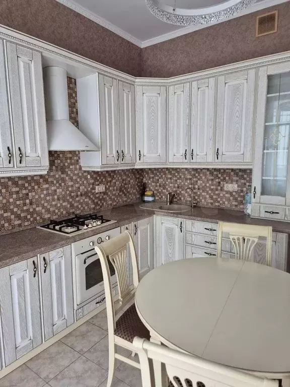 1-к. квартира, 50 м, 4/6 эт. - Фото 1