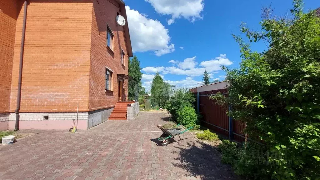 Дом в Архангельская область, Котлас ул. Портовиков, 78 (227 м) - Фото 1