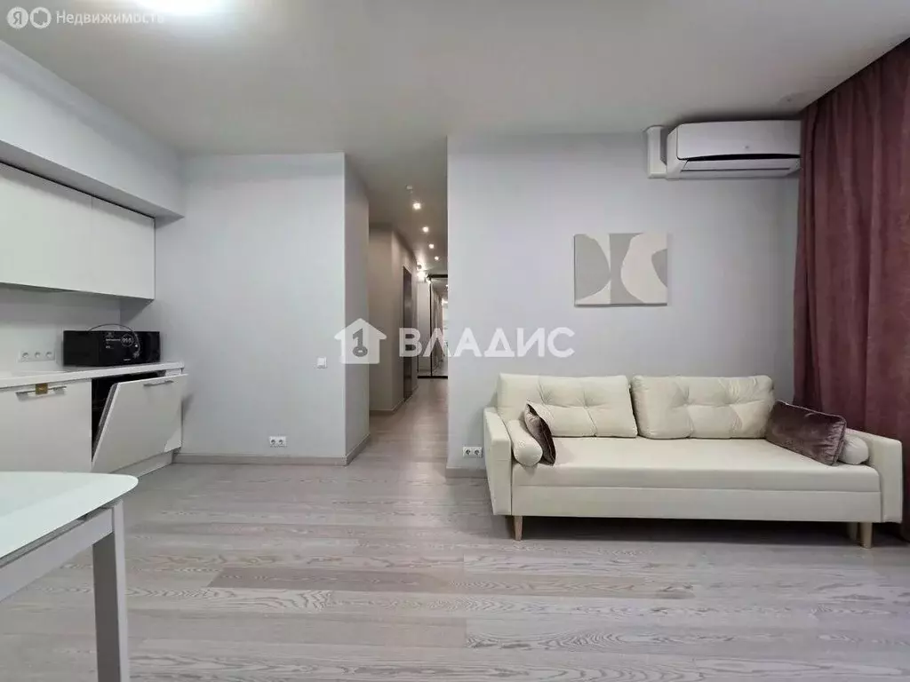 3-комнатная квартира: Москва, Большая Филёвская улица, 4 (63 м) - Фото 1