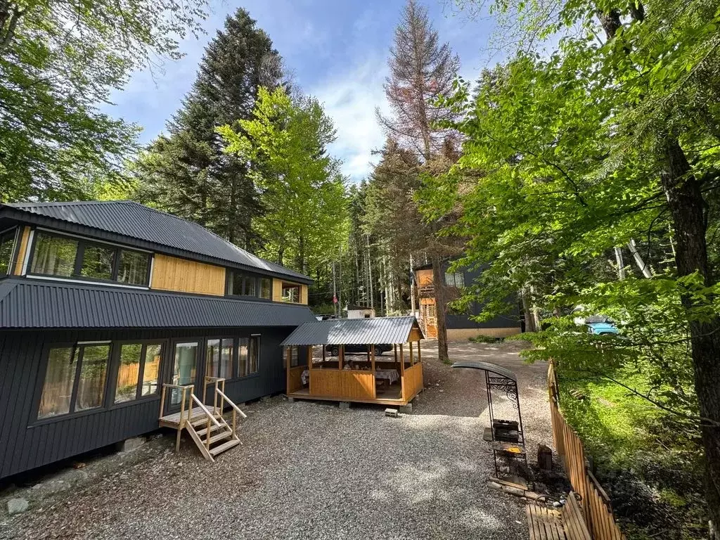 Дом в Карачаево-Черкесия, Зеленчукский район, с. Архыз  (76 м) - Фото 1