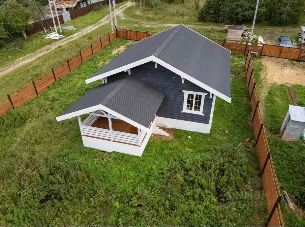 Дом в Свердловская область, Ревда муниципальный округ, пос. ... - Фото 1